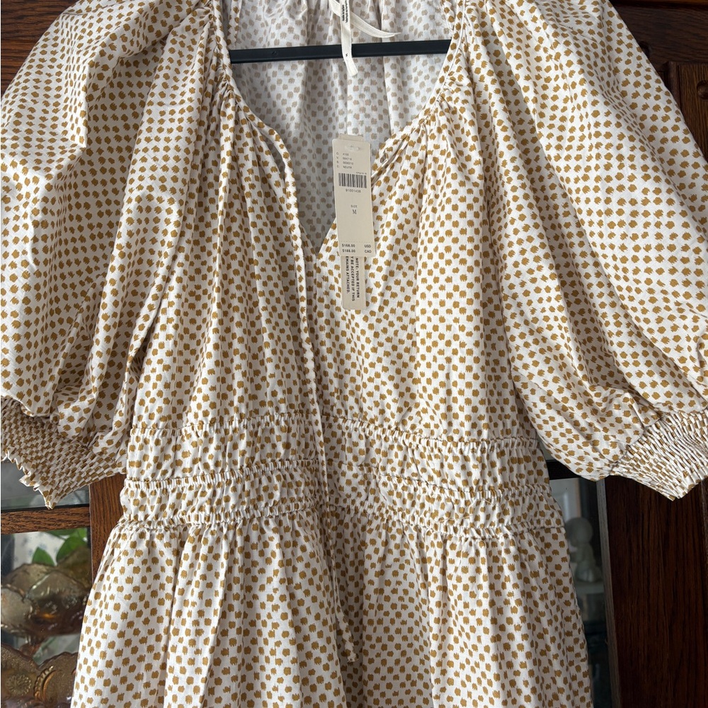 Anthropologie the Somerset: Puff sleeve edition in Neutral Motif NWT size medium - Picture 4 of 7